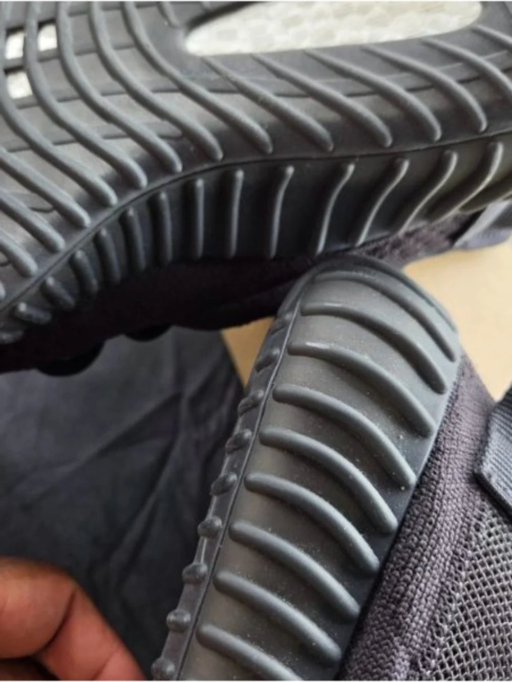 adidas Yeezy Boost 350 V2